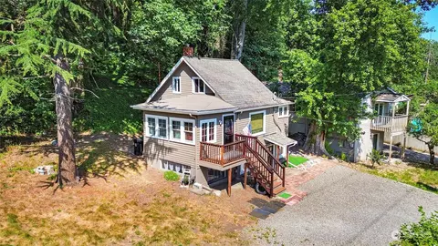 6941 24th Ave SW, Seattle, WA 98106