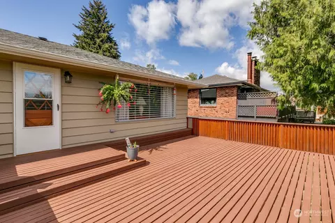 343 View Ridge Dr, Everett, WA 98203 photo 3