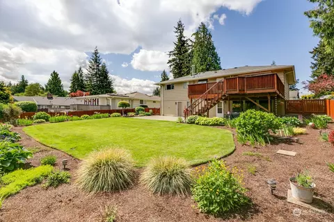 343 View Ridge Dr, Everett, WA 98203 photo 2