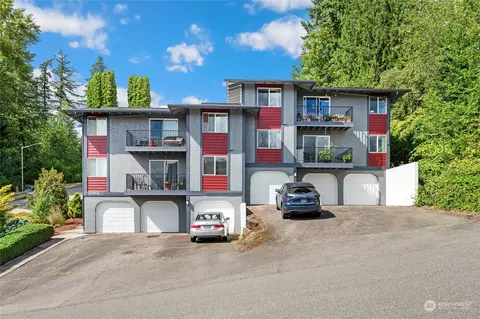 16908 NE 82nd St, Redmond, WA 98052