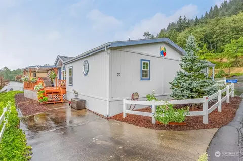 5400 Meeker Dr #70, Kalama, WA 98625