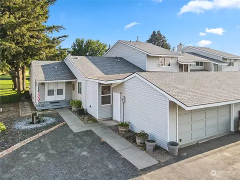 2263 W Mockingbird Ln #D, Othello, WA 99344