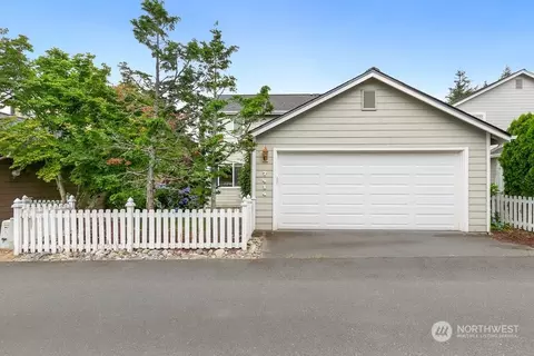 7414 Douglas Ave SE, Snoqualmie, WA 98065