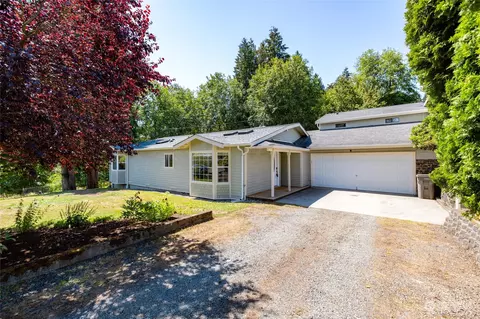 6704 85th Ave SE, Snohomish, WA 98290