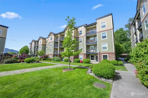 690 32nd St #B406, Bellingham, WA 98225