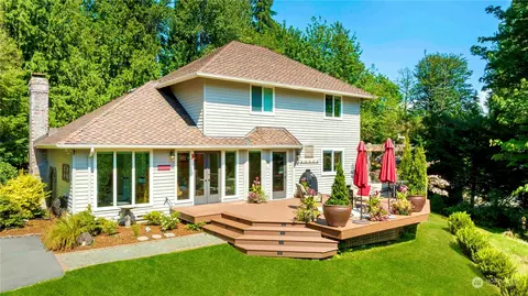 17633 Mountain View Rd NE, Duvall, WA 98019