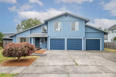 4042 Oak St, Longview, WA 98632