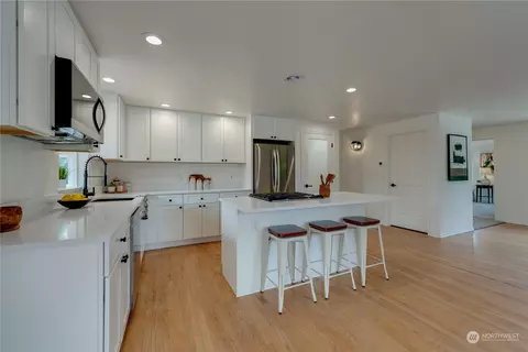 Kitchen - 17822 85th Pl NE, Bothell, WA 98011 photo 1 of 6