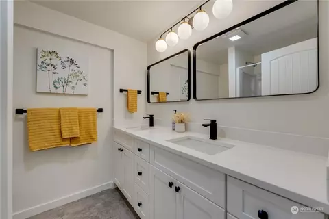 Bath - 17822 85th Pl NE, Bothell, WA 98011 photo 3 of 4