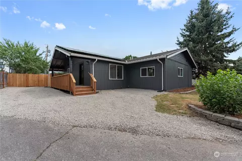 Exterior - 17822 85th Pl NE, Bothell, WA 98011 photo 1 of 5
