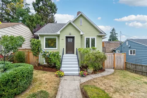 6711 34th Ave SW, Seattle, WA 98126