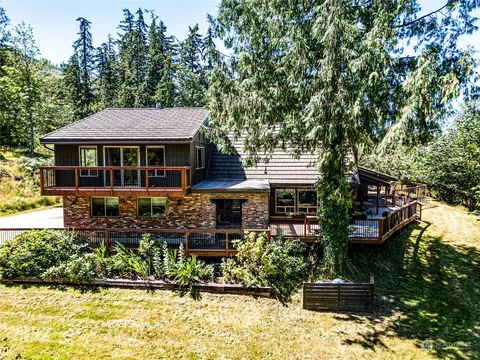 3802 Mt Pleasant Rd, Port Angeles, WA 98362