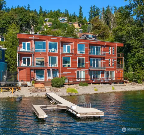 1531 E Lake Sammamish Pkwy NE, Sammamish, WA 98074