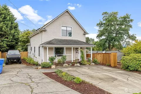 916 E Temperance St, Kent, WA 98030