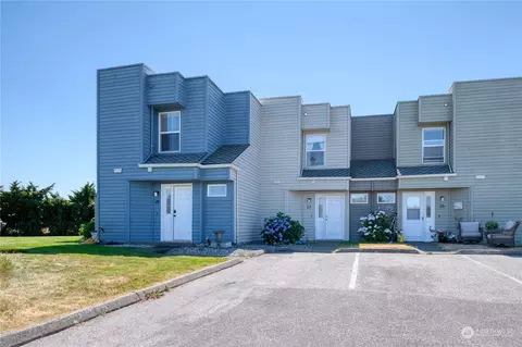 1728 Apt 27 Edwards Dr, Point Roberts, WA 98281