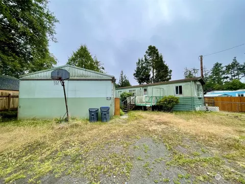 217 E Rain St NE, Ocean Shores, WA 98569