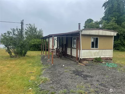 1800 Garfield Ave #17, Raymond, WA 98577