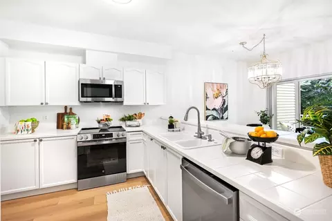 Kitchen - 17106 123rd Pl NE #Q202, Bothell, WA 98011 photo 1 of 2
