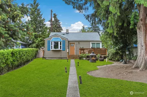 9214 22nd Ave SW, Seattle, WA 98106