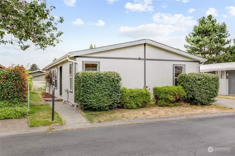 725 37th St SE #49, Auburn, WA 98002