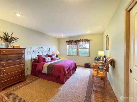 811 E Alder St, Sequim, WA 98382 photo 23