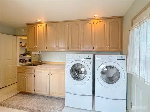 811 E Alder St, Sequim, WA 98382 photo 29
