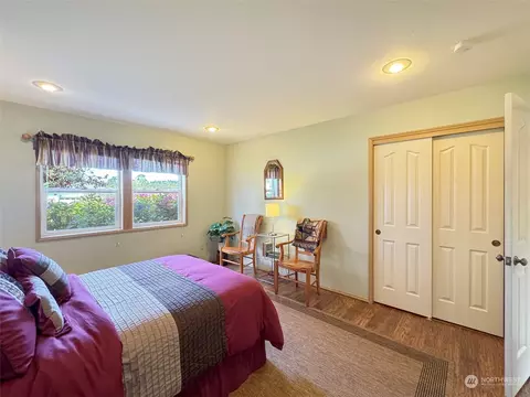 811 E Alder St, Sequim, WA 98382 photo 24