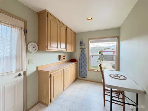 811 E Alder St, Sequim, WA 98382 photo 28