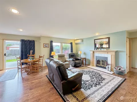 811 E Alder St, Sequim, WA 98382 photo 7