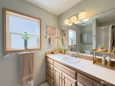 811 E Alder St, Sequim, WA 98382 photo 25