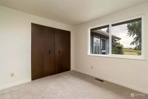 Bedroom - 1925 Gray Lynn Dr, Walla Walla, WA 99362 photo 2 of 5