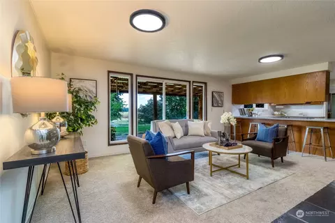 Living - 1925 Gray Lynn Dr, Walla Walla, WA 99362 photo 4 of 4