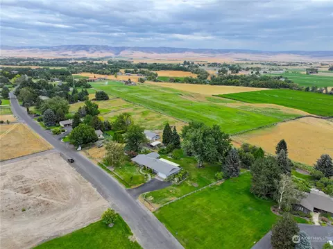 View/Area - 1925 Gray Lynn Dr, Walla Walla, WA 99362 photo 3 of 4