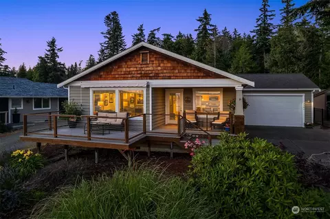 2261 Robin Ln, Camano Island, WA 98282