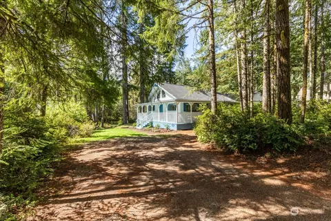 191 E Shetland Rd, Shelton, WA 98584