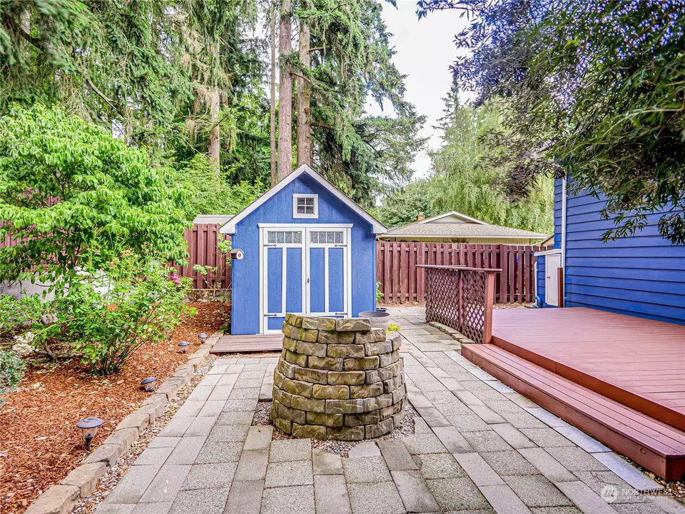 Exterior - 1707 196th Pl, Lynnwood, WA 98036 photo 5 of 11
