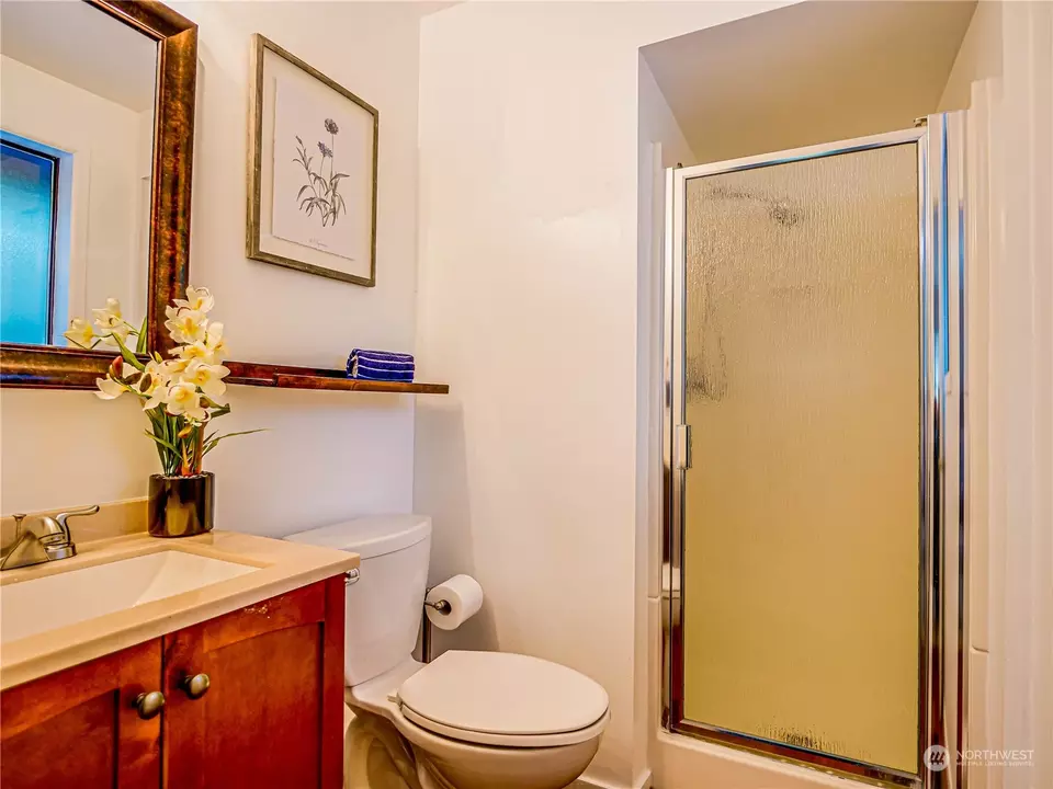 Bath - 1707 196th Pl, Lynnwood, WA 98036 photo 1 of 3