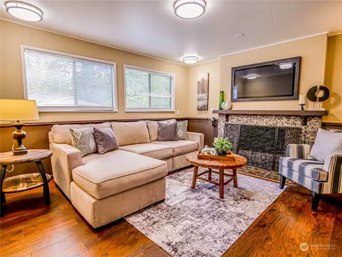 Living - 1707 196th Pl, Lynnwood, WA 98036 photo 1 of 2