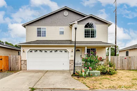 1952 Meadowood Loop, Woodland, WA 98674