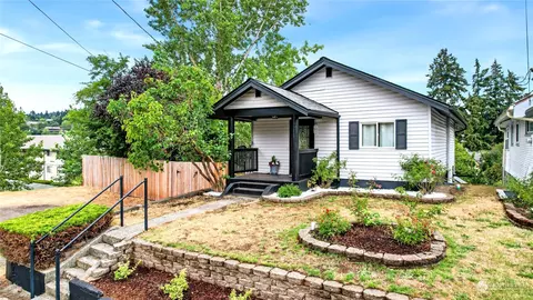 1706 Elizabeth Ave, Bremerton, WA 98337