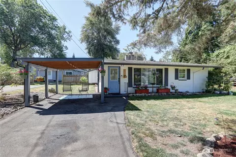 1849 S 124th St, Seattle, WA 98168