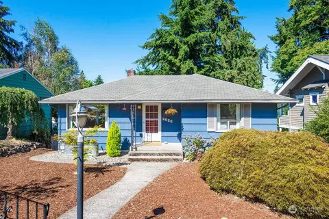 3209 46th Ave SW, Seattle, WA 98116