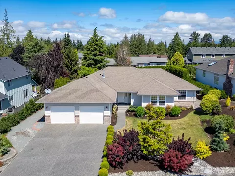 3807 E Carpenter St, Mount Vernon, WA 98274