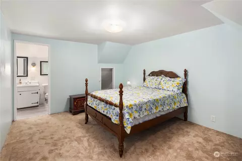 Bedroom - 23108 35th Ave SE, Bothell, WA 98021 photo 1 of 3