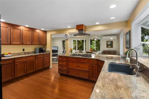 Kitchen - 23108 35th Ave SE, Bothell, WA 98021 photo 2 of 4