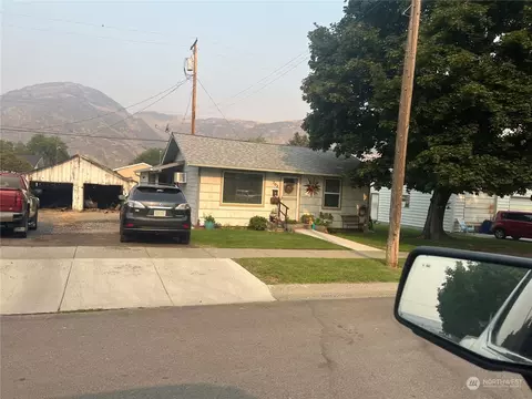 702 Cedar St, Coulee Dam, WA 99116