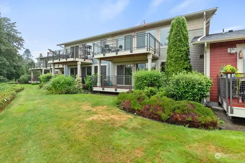 4310 Blue Heron Cir #103, Anacortes, WA 98221