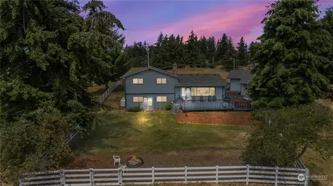 22011 40th St E, Buckley, WA 98321