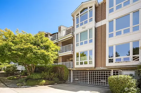 702 Kirkland Way #6, Kirkland, WA 98033