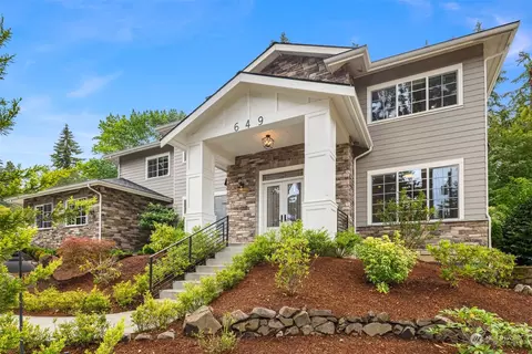 649 126th Ave NE, Bellevue, WA 98005